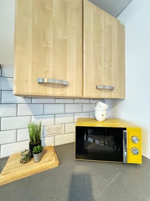 Cosy Home In Barnsley Centre Экстерьер фото