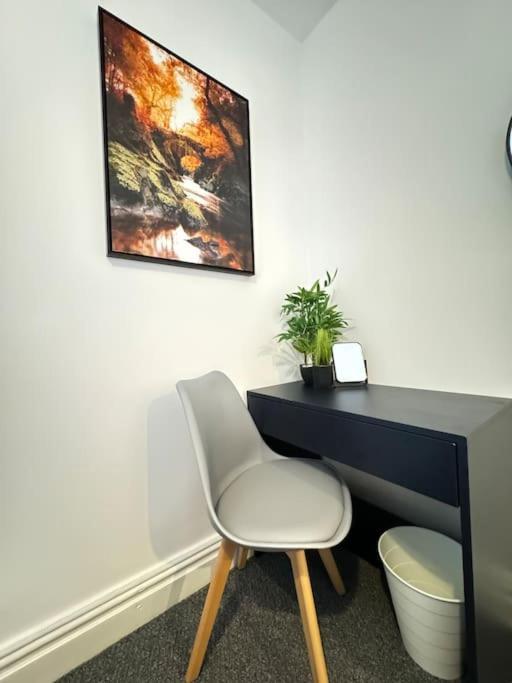 Cosy Home In Barnsley Centre Экстерьер фото