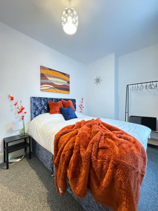 Cosy Home In Barnsley Centre Экстерьер фото