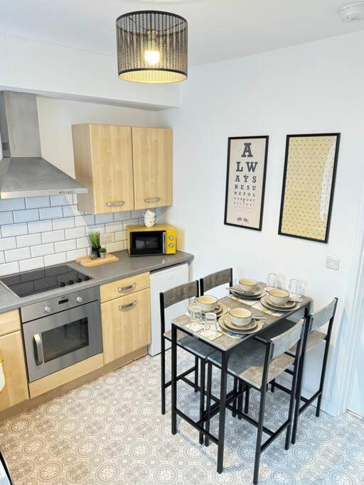 Cosy Home In Barnsley Centre Экстерьер фото